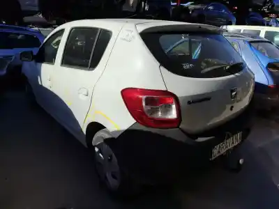 Sloopvoertuig dacia sandero laureate van het jaar 2015 aangedreven k9ke6