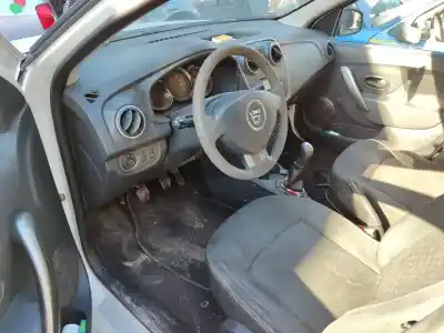 Sloopvoertuig dacia sandero laureate van het jaar 2015 aangedreven k9ke6