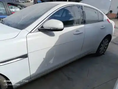 Veicolo di demolizione jaguar xe pure dell'anno 2015 alimentato 204dta