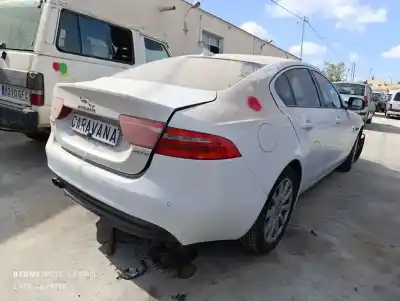 Veicolo di demolizione jaguar xe pure dell'anno 2015 alimentato 204dta