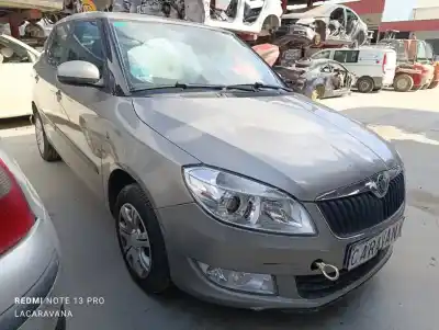Sloopvoertuig skoda fabia (5j2 ) active van het jaar 2012 aangedreven cgp