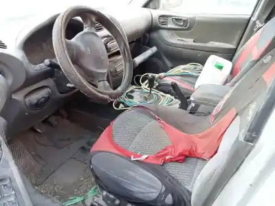 Veículo de Sucata hyundai santa fe (sm) 2.0 gls crdi do ano 2001 alimentado d4ea