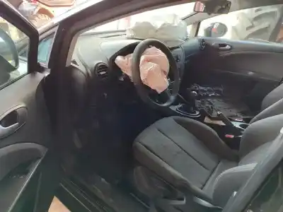 Veículo de Sucata seat leon (1p1) reference do ano 2011 alimentado cay