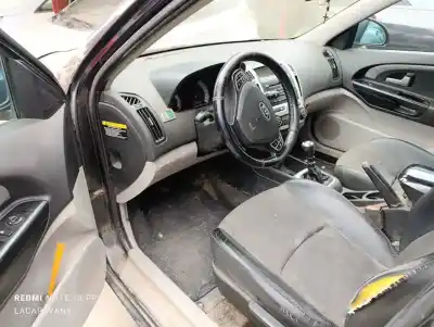 Veicolo di demolizione kia cee´d emotion dell'anno 2007 alimentato d4ea