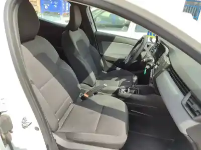 Veículo de Sucata renault clio v business do ano 2021 alimentado k9ku8