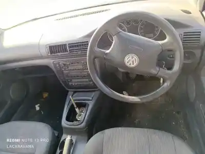 Scrapping Vehicle volkswagen passat b5.5 variant (3b6) 1.9 tdi of the year 2004 powered awx