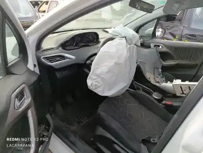 Veículo de Sucata peugeot 2008 (--.2013->) active do ano 2014 alimentado 9h06