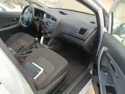 Scrapping Vehicle kia ceed ceed drive of the year 2016 powered d4fb