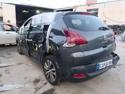 Véhicule à la ferraille peugeot 3008 active de l'année 2014 alimenté 9h05