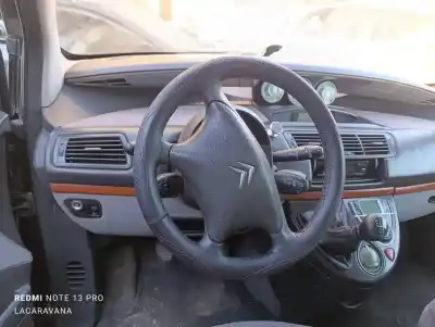 Vehicul casat citroen c8 2.2 hdi 16v premier ii al anului 2003 alimentat 4hw