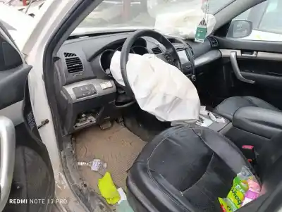 Veicolo di demolizione kia sorento drive 2wd dell'anno 2012 alimentato d4hb