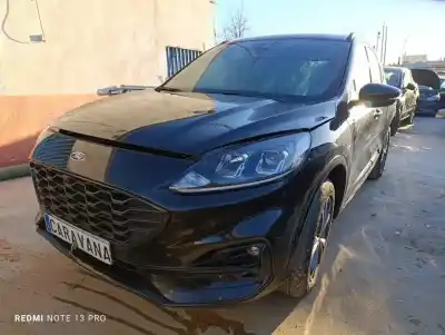 Sloopvoertuig ford kuga hybrid st-line 190 cv / 140 kw van het jaar 2023 aangedreven bgda