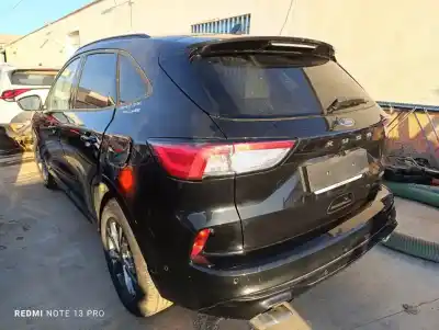 Sloopvoertuig ford kuga hybrid st-line 190 cv / 140 kw van het jaar 2023 aangedreven bgda