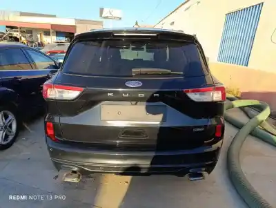 Sloopvoertuig ford kuga hybrid st-line 190 cv / 140 kw van het jaar 2023 aangedreven bgda