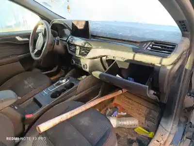 Sloopvoertuig ford kuga hybrid st-line 190 cv / 140 kw van het jaar 2023 aangedreven bgda