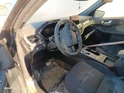 Sloopvoertuig ford kuga hybrid st-line 190 cv / 140 kw van het jaar 2023 aangedreven bgda