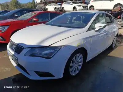 Здавання транспортного засобу seat leon (5f1) style року 2013 потужний clha