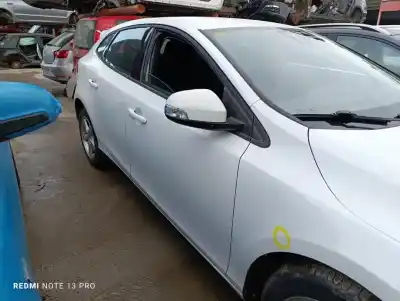 Scrapping Vehicle volvo v40 kinetic of the year 2016 powered d4204t9