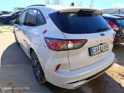 Veículo de Sucata ford kuga st-line do ano 2022 alimentado yzda