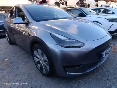 Sloopvoertuig tesla model y basis rwd 346 cv / 255 kw van het jaar 2024 aangedreven 3d7