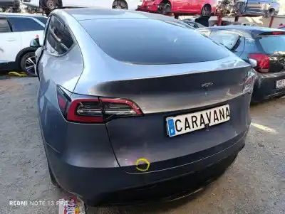 Sloopvoertuig tesla model y basis rwd 346 cv / 255 kw van het jaar 2024 aangedreven 3d7
