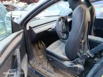 Sloopvoertuig tesla model y basis rwd 346 cv / 255 kw van het jaar 2024 aangedreven 3d7