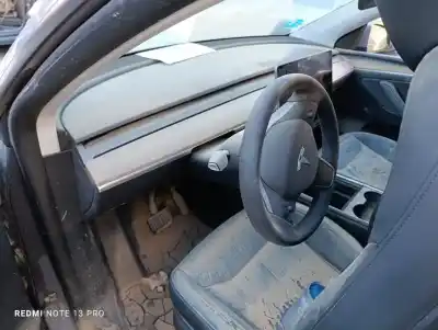 Sloopvoertuig tesla model y basis rwd 346 cv / 255 kw van het jaar 2024 aangedreven 3d7