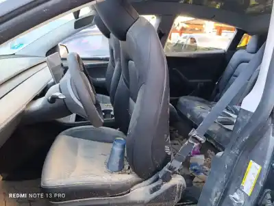 Sloopvoertuig tesla model y basis rwd 346 cv / 255 kw van het jaar 2024 aangedreven 3d7