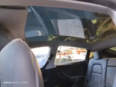 Sloopvoertuig tesla model y basis rwd 346 cv / 255 kw van het jaar 2024 aangedreven 3d7