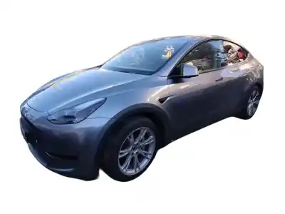 Sloopvoertuig tesla model y basis rwd 346 cv / 255 kw van het jaar 2024 aangedreven 3d7