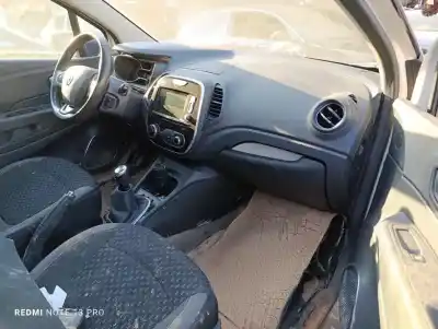 Veículo de Sucata renault captur life do ano 2017 alimentado h4bb4