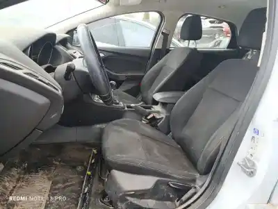 Здавання транспортного засобу ford focus lim. trend + року 2015 потужний m1dd