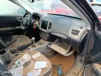 Veículo de Sucata jeep compass ii longitude 4x2 140 cv / 103 kw do ano 2018 alimentado 55263624