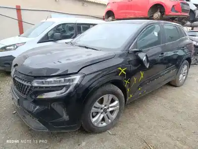 Veicolo di demolizione renault austral equilibre 140 cv / 103 kw dell'anno 2023 alimentato h5he4