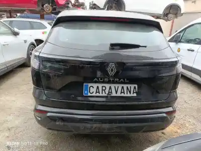 Veicolo di demolizione renault austral equilibre 140 cv / 103 kw dell'anno 2023 alimentato h5he4