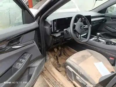 Veicolo di demolizione renault austral equilibre 140 cv / 103 kw dell'anno 2023 alimentato h5he4