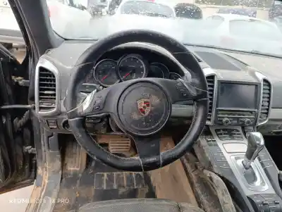 Здавання транспортного засобу porsche cayenne (typ 9pa1) turbo року 2010 потужний m4852