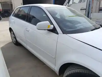 Veículo de Sucata audi a3 (8p) 1.6 tdi ambiente do ano 2011 alimentado cay