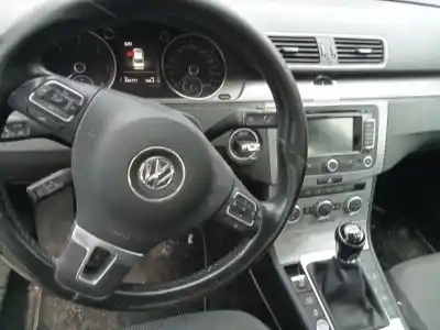 Veículo de Sucata volkswagen passat lim. (362) edition bluemotion do ano 2014 alimentado cay