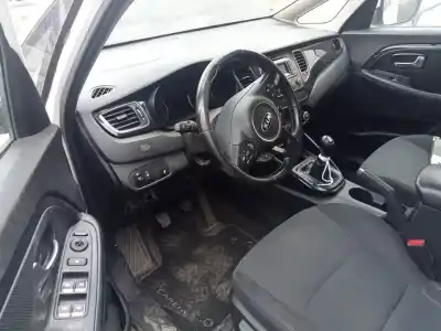 Здавання транспортного засобу kia carens iv 1.7 crdi року 2014 потужний d4fd