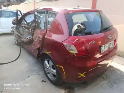 Scrapping Vehicle kia cee'd fastback (ed) 1.6 crdi 115 of the year 2010 powered d4fb