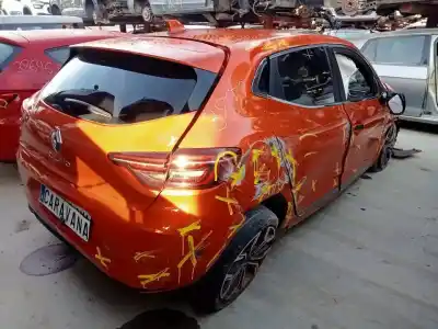 Veículo de Sucata RENAULT CLIO V Zen do ano 2021 alimentado K9K