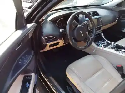 Veículo de Sucata jaguar xe prestige do ano 2015 alimentado 204dta