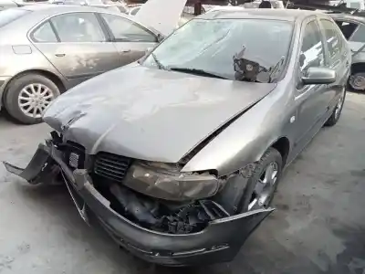 Véhicule à la ferraille SEAT LEON (1M1)  de l'année 2002 alimenté BCB