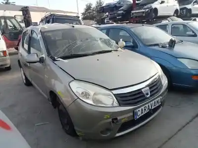 Sloopvoertuig dacia sandero laureate van het jaar 2010 aangedreven k9kb7
