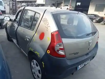 Sloopvoertuig dacia sandero laureate van het jaar 2010 aangedreven k9kb7