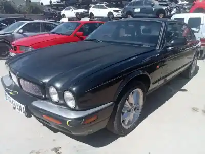 Scrapping Vehicle jaguar xj 3.2 executive largo of the year 2001 powered kb01