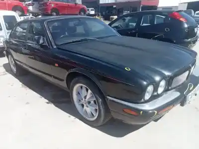 Scrapping Vehicle JAGUAR XJ  of the year 2001 powered KB01