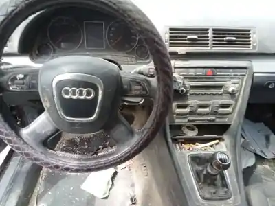 Veículo de Sucata audi a4 berlina (8e) 2.0 tdi 16v (103kw) do ano 2006 alimentado bre