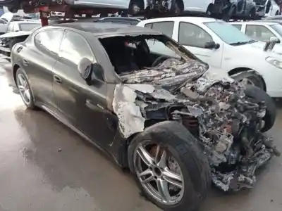 Vehicul casat PORSCHE PANAMERA  al anului 2016 alimentat CRCC